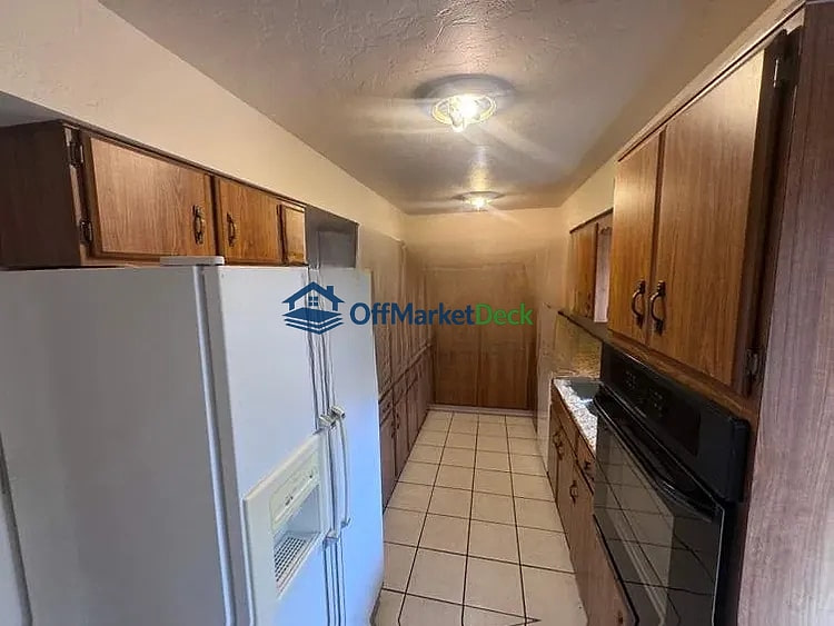 Off-market house in Prescott, Arizona — 2 beds, 2 baths, $289,900 — photo 7 of 8
