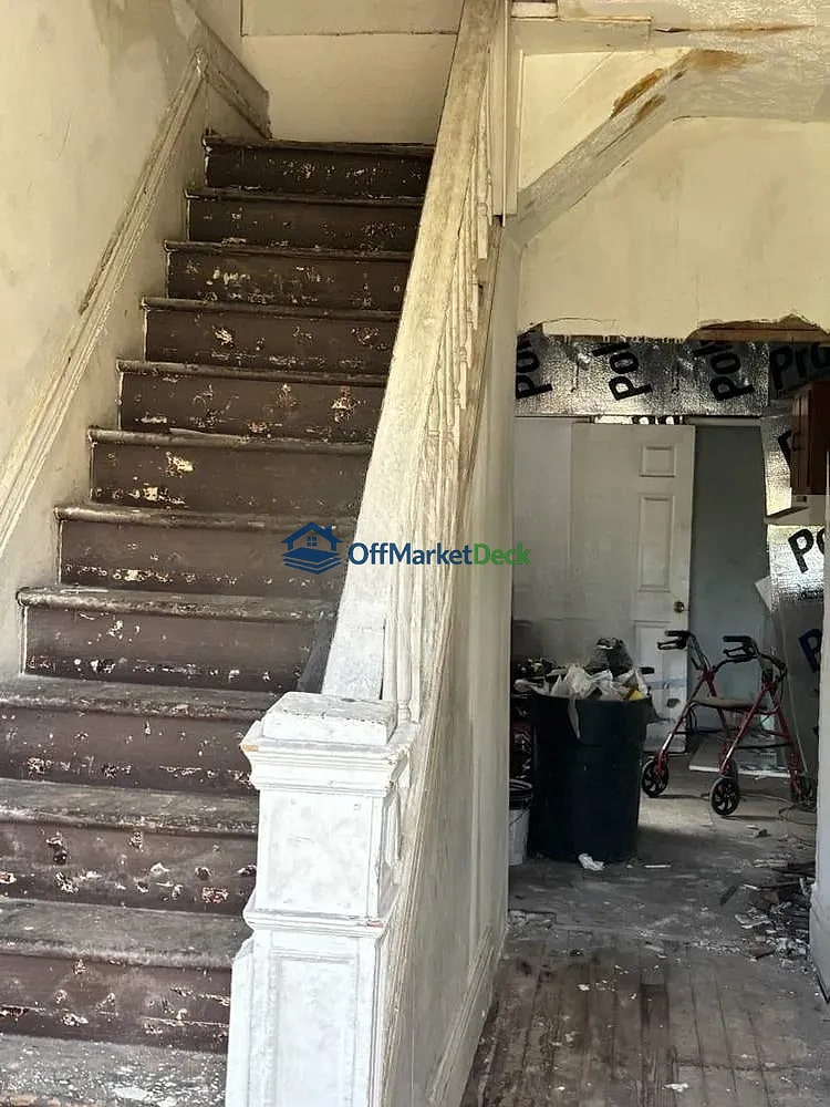Off-market house in Steubenville, Ohio — 3 beds, 1 bath, $12,500 — photo 2 of 8