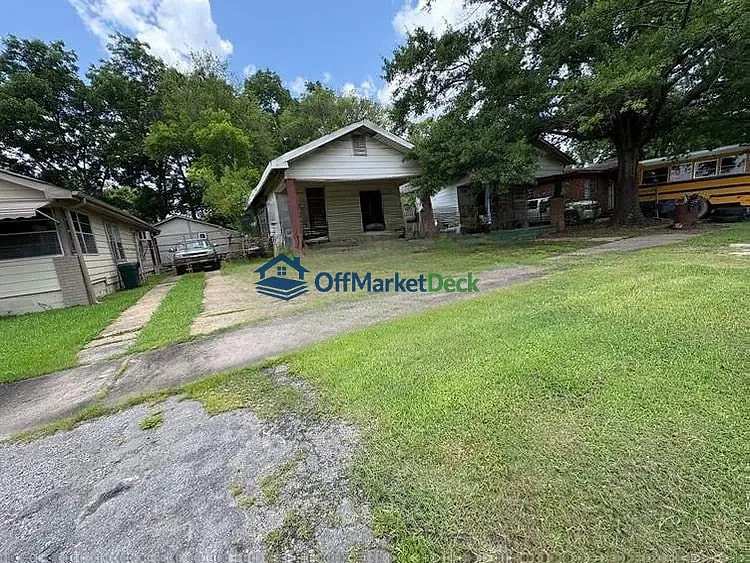 Off-market house in Bessemer, Alabama — 1 bed, 1 bath, $23,000 — photo 3 of 8