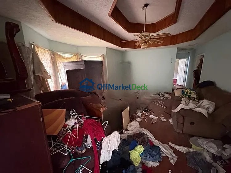 Off-market house in Phenix City, Alabama — 3 beds, 1 bath, $38,800 — photo 5 of 8