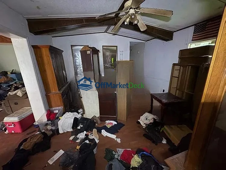 Off-market house in Phenix City, Alabama — 3 beds, 1 bath, $38,800 — photo 6 of 8