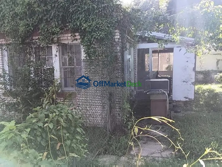 Off-market house in Shreveport, Louisiana — 3 beds, 1 bath, $41,910 — photo 6 of 8