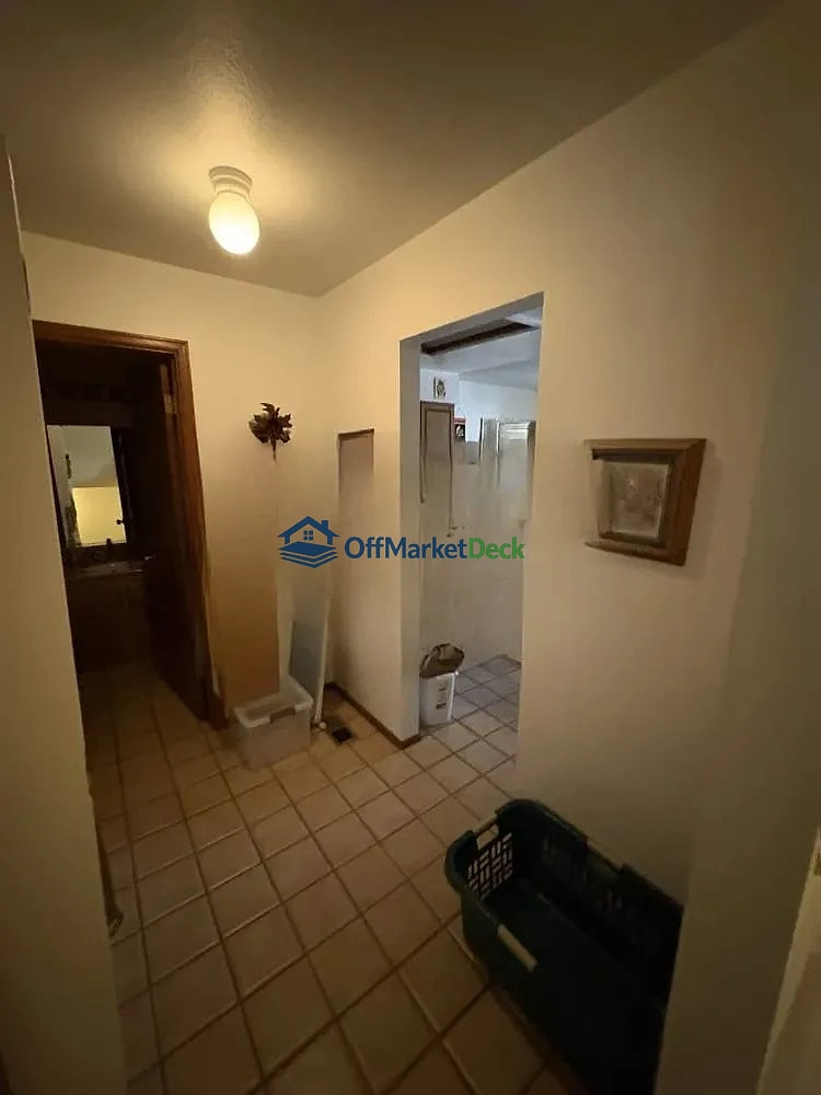 Off-market house in Littleton, Colorado — 2 beds, 2.5 baths, $310,000 — photo 3 of 8