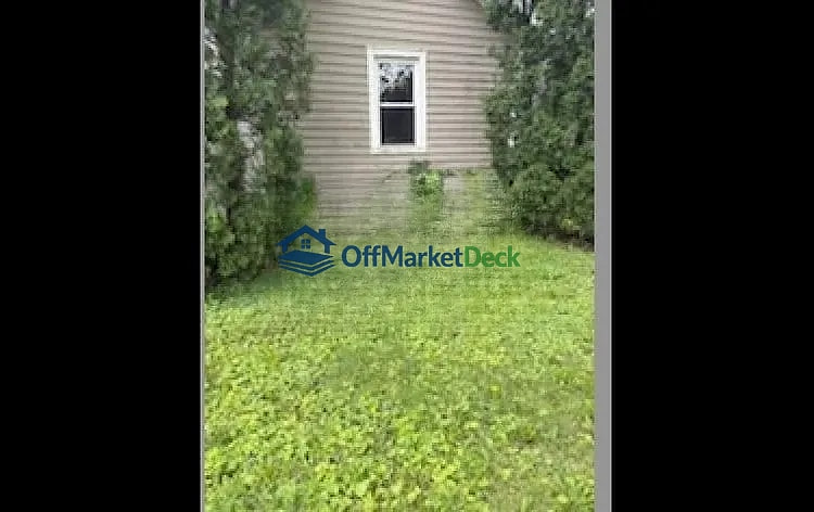 Off-market house in Remington, Indiana — 1 bed, 1 bath, $35,000 — photo 3 of 8