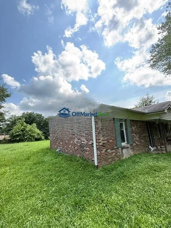 Off-market house in Horn Lake, Mississippi — 2 beds, 1 bath, $79,900 — photo 2 of 8
