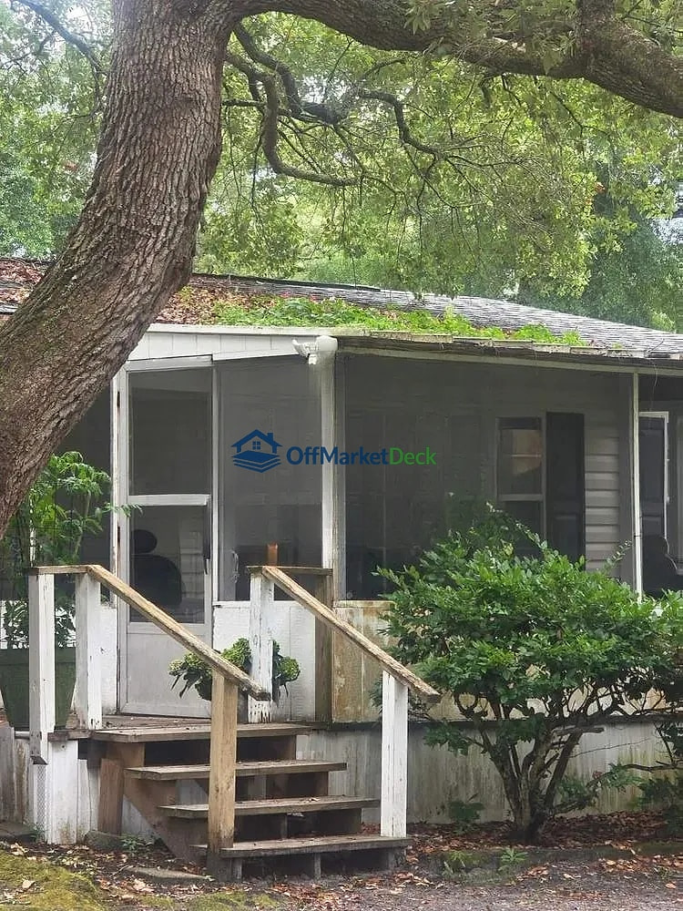 Off-market house in Murrells Inlet, South Carolina — 3 beds, 1 bath, $183,652 — photo 3 of 8
