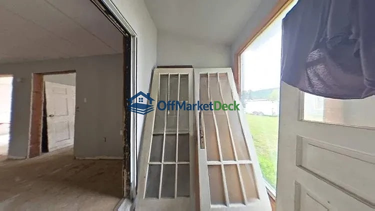 Off-market house in Canisteo, New York — 5 beds, 3 baths, $30,000 — photo 3 of 8