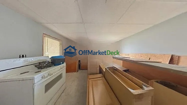 Off-market house in Canisteo, New York — 5 beds, 3 baths, $30,000 — photo 7 of 8