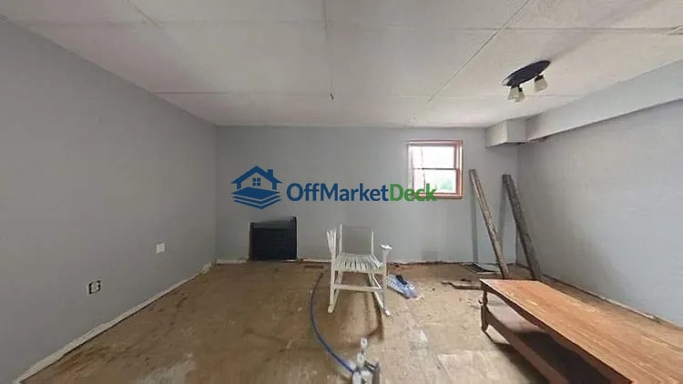 Off-market house in Canisteo, New York — 5 beds, 3 baths, $30,000 — photo 5 of 8