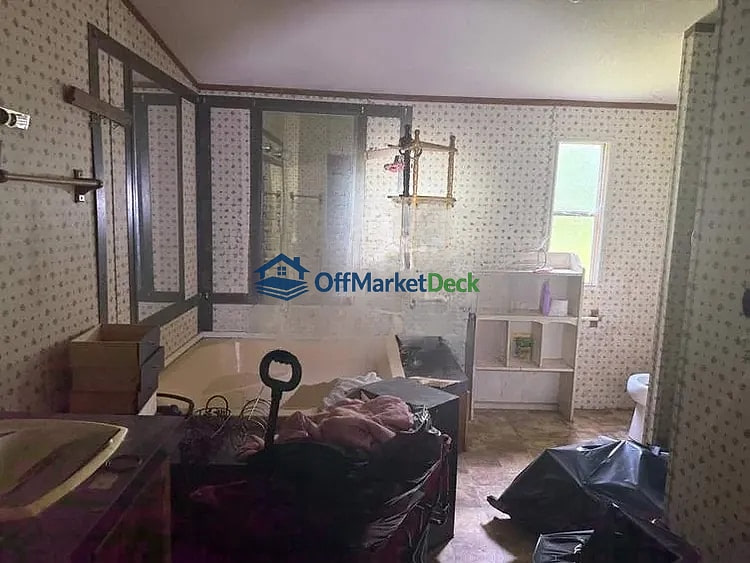 Off-market house in Splendora, Texas — 3 beds, 1 bath, $85,000 — photo 7 of 8