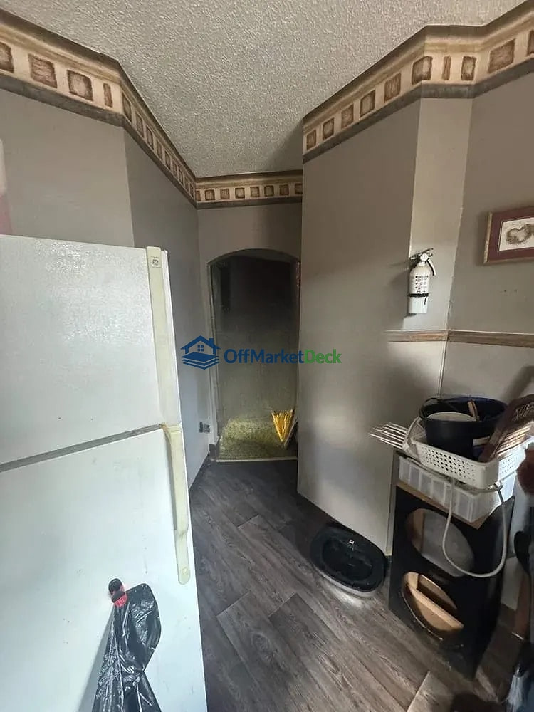 Off-market house in Zanesville, Ohio — 4 beds, 2 baths, $97,378 — photo 8 of 8