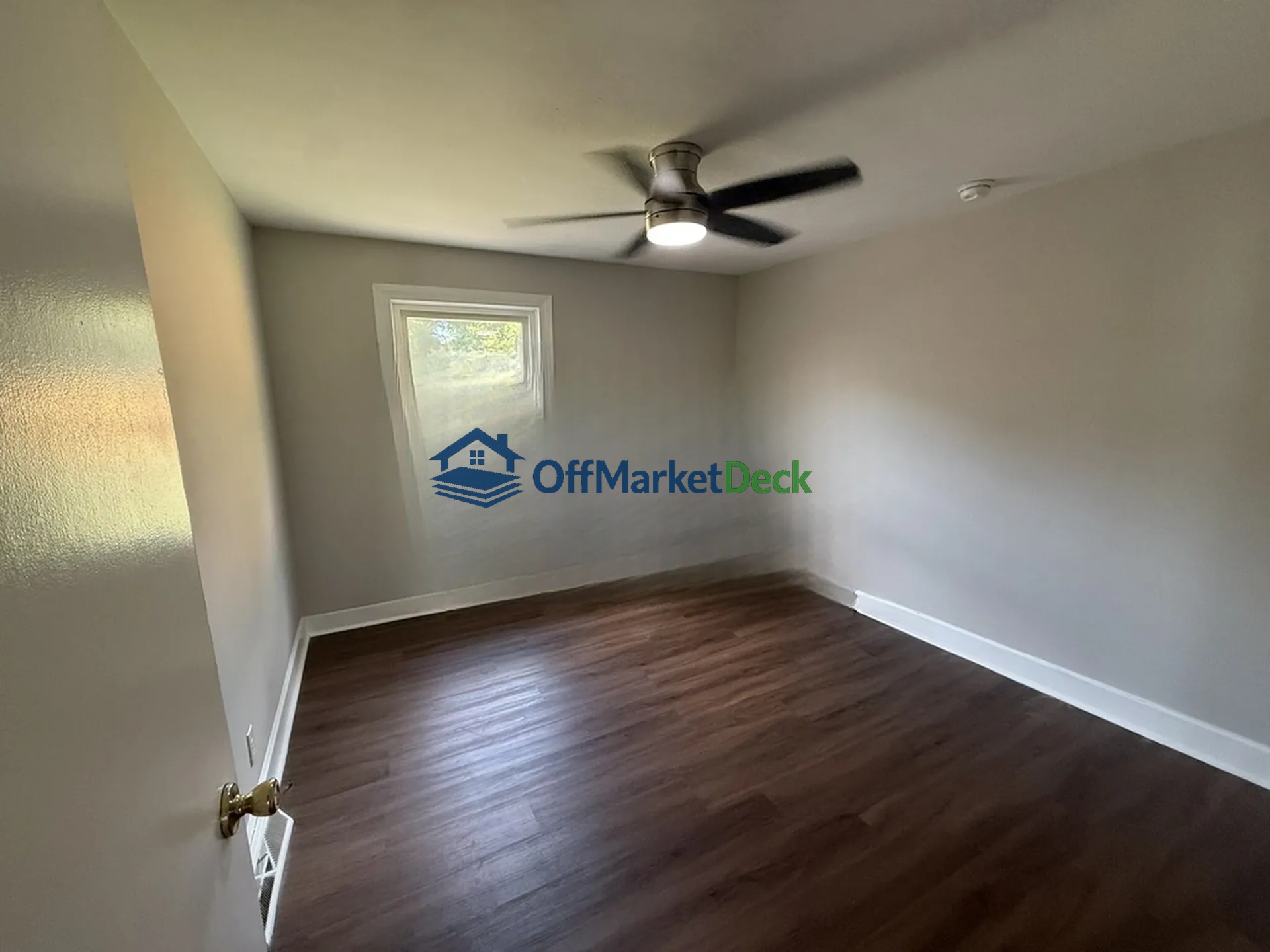 Off-market house in Winston-Salem, North Carolina — 4 beds, 2 baths, $258,900 — photo 4 of 8