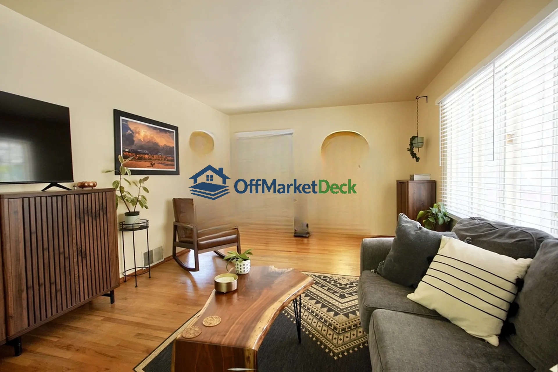 Off-market duplex in Casper, Wyoming — 4 beds, 3 baths, $500,000 — photo 5 of 8