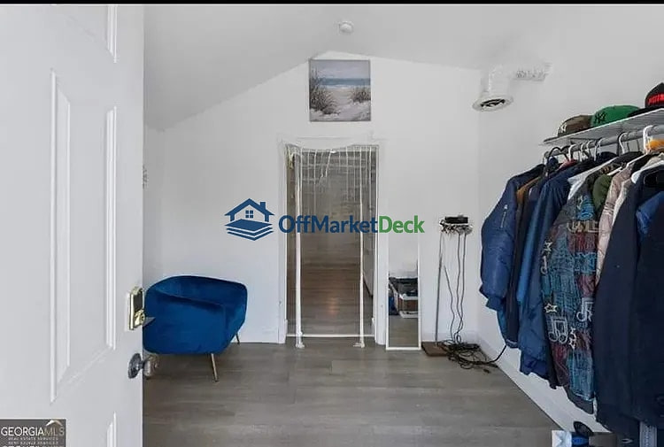 Off-market house in Lithia Springs, Georgia — 3 beds, 2 baths, $140,000 — photo 3 of 8