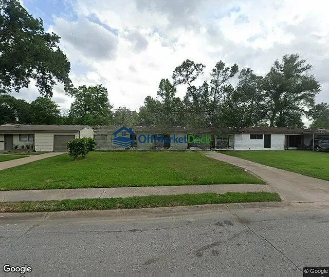 Off-market house in Houston, Texas — 3 beds, 1 bath, $99,900 — photo 3 of 3