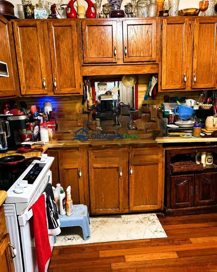 Off-market house in Locust Grove, Georgia — 3 beds, 2 baths, $159,000 — photo 3 of 8