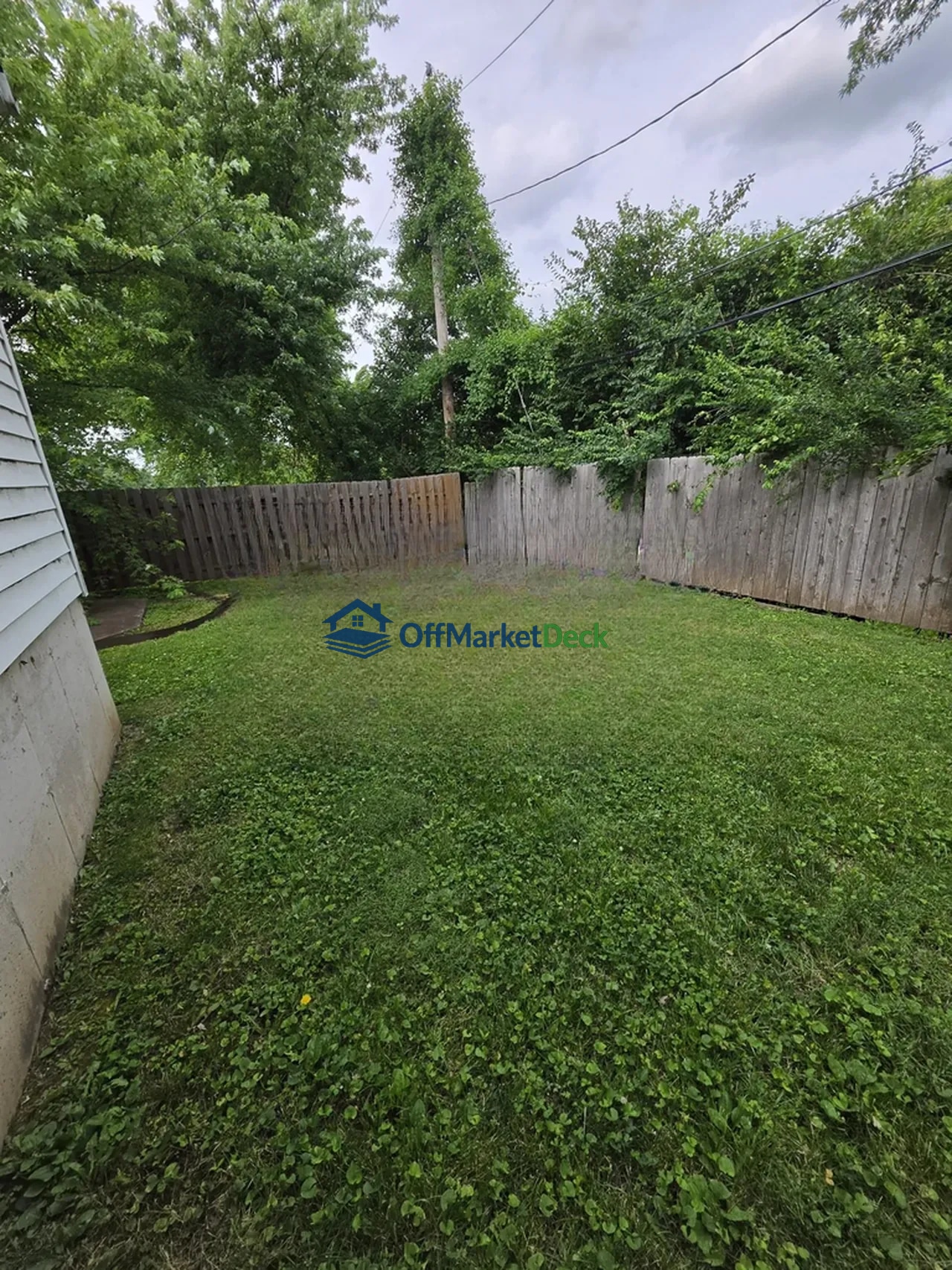 Off-market house in Florissant, Missouri — 4 beds, 2.5 baths, $134,900 — photo 8 of 8