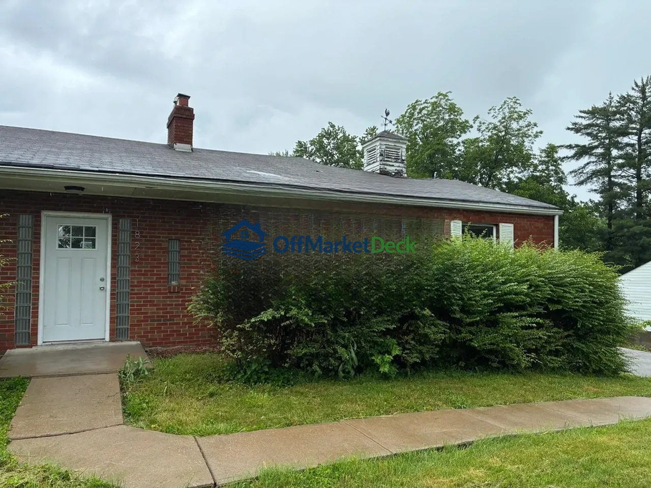 Off-market house in St. Louis, Missouri — 3 beds, 2 baths, $136,900 — photo 8 of 8