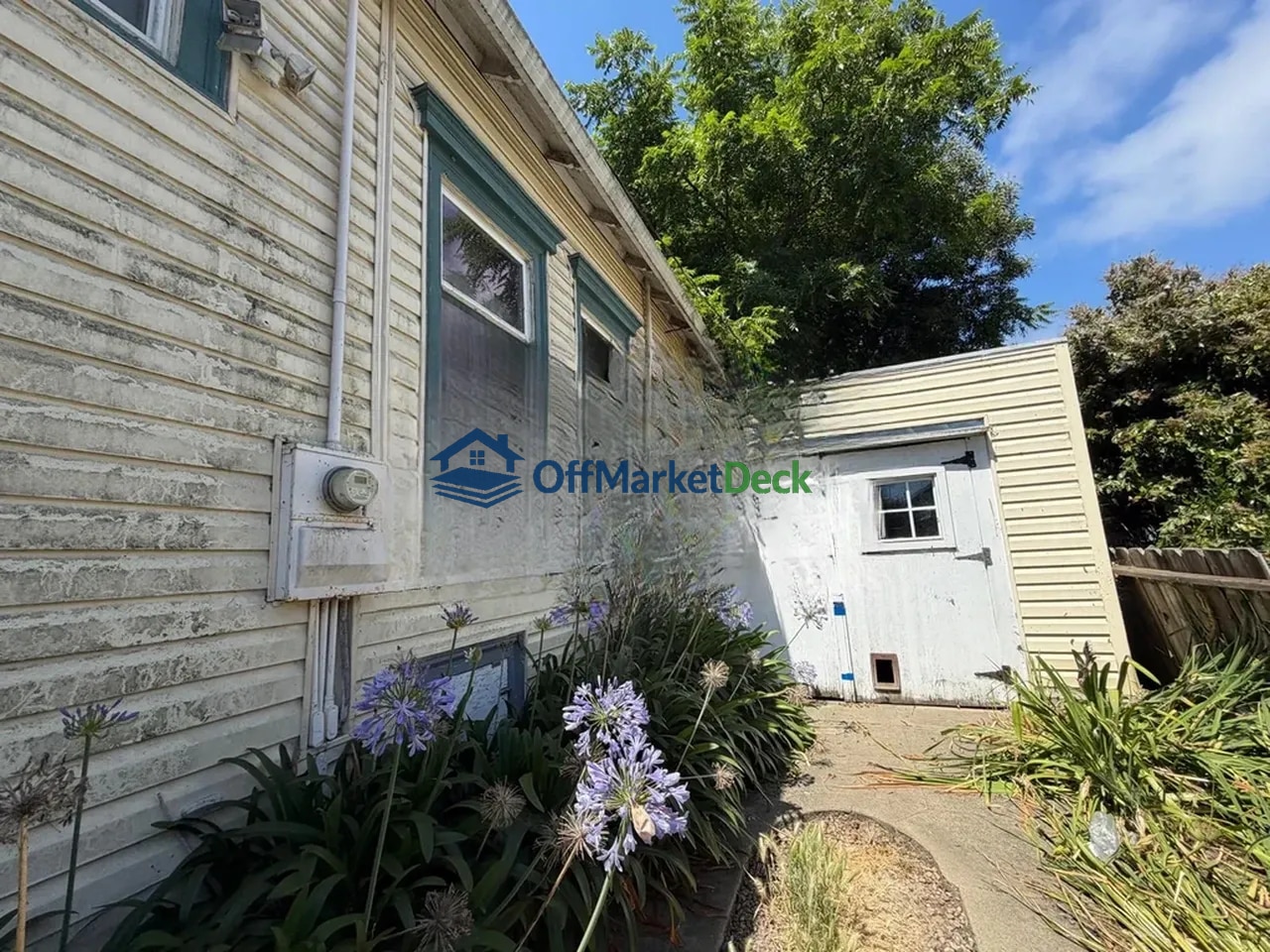 Off-market house in Vallejo, California — 3 beds, 1 bath, $249,900 — photo 2 of 8
