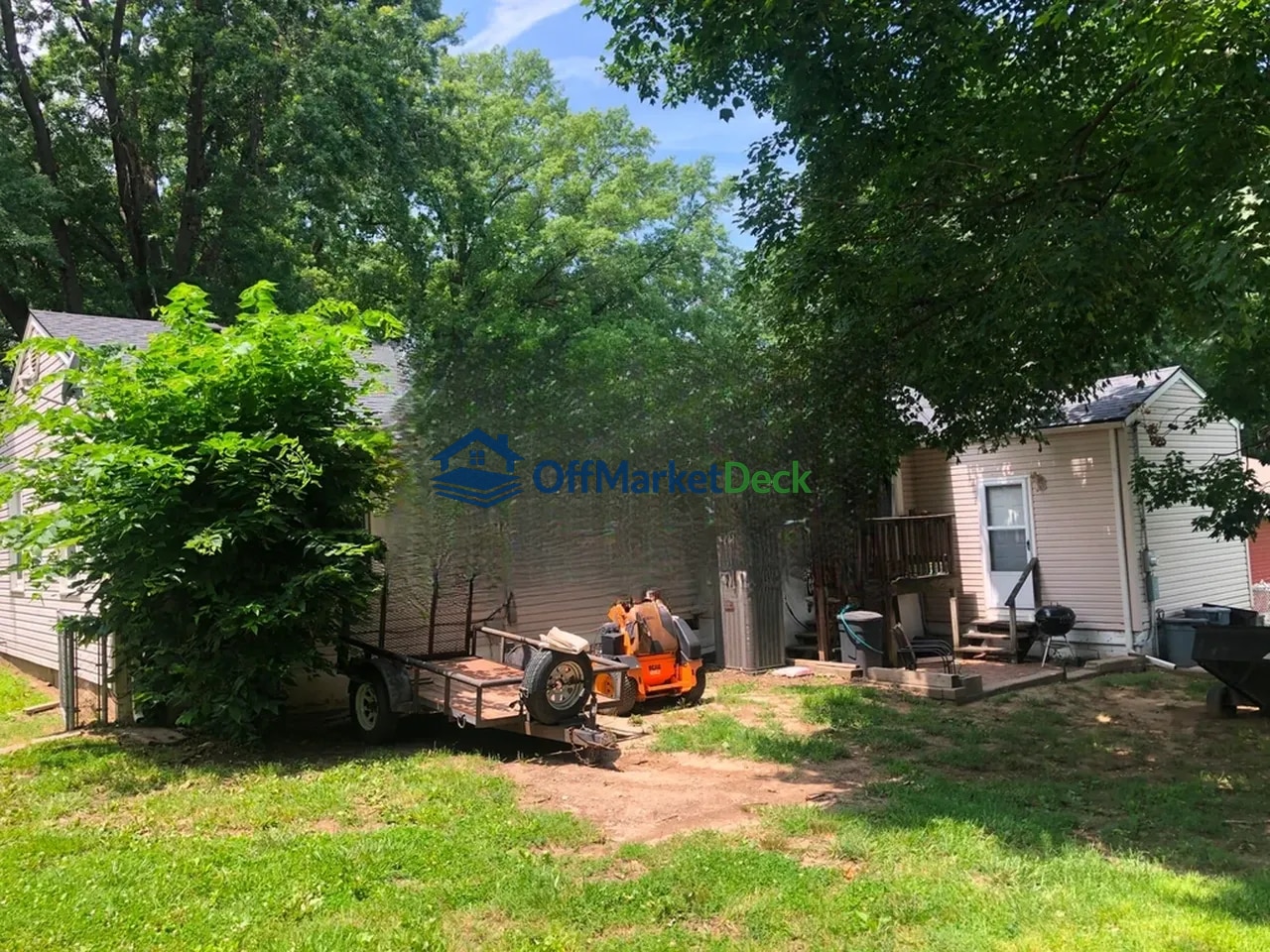 Off-market house in Kansas City, Missouri — 3 beds, 1 bath, $159,900 — photo 5 of 8