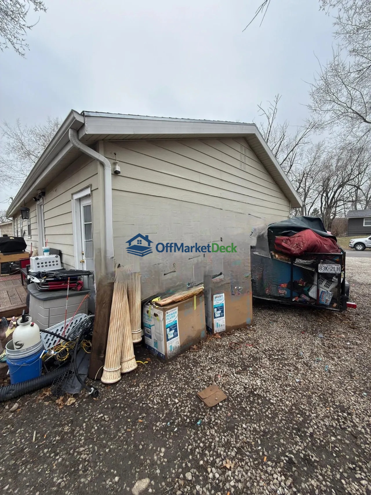 Off-market house in Lee's Summit, Missouri — 3 beds, 2 baths, $189,900 — photo 3 of 8