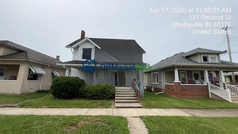 Off-market house in Shelbyville, Indiana — 3 beds, 1.5 baths, $149,900 — photo 5 of 8
