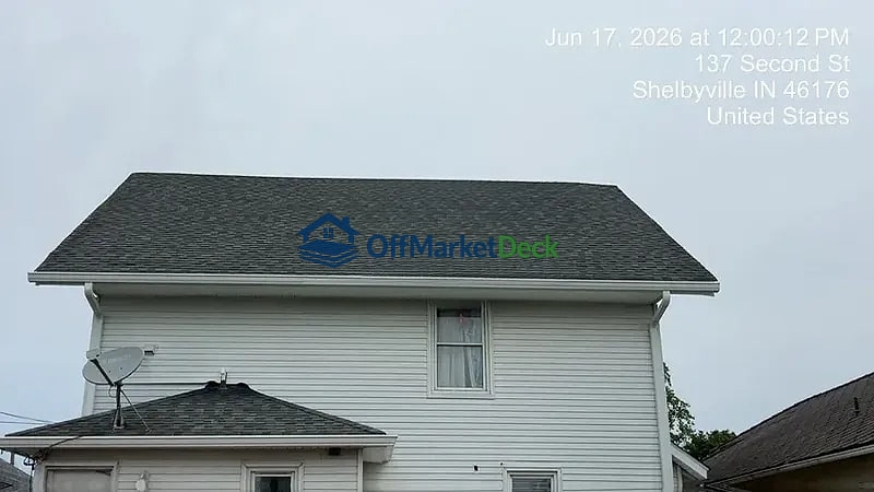 Off-market house in Shelbyville, Indiana — 3 beds, 1.5 baths, $149,900 — photo 3 of 8