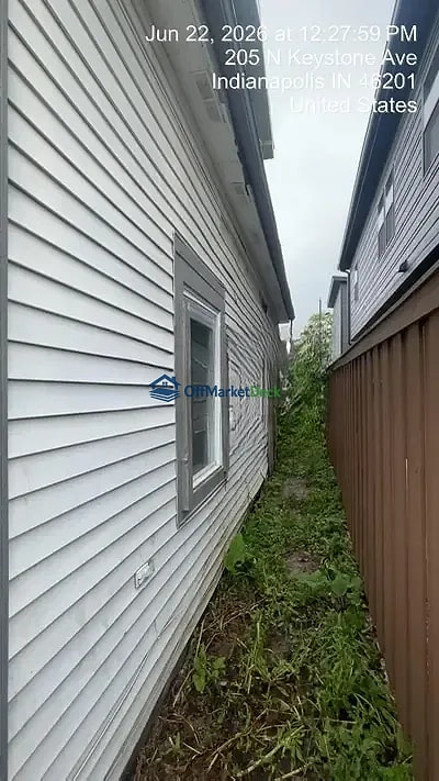 Off-market house in Indianapolis, Indiana — 3 beds, 2 baths, $154,900 — photo 5 of 8