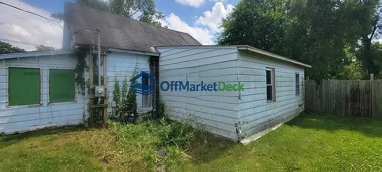 Off-market house in Walkerton, Indiana — 2 beds, 1 bath, $57,200 — photo 8 of 8