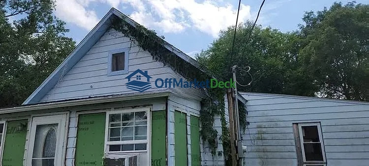 Off-market house in Walkerton, Indiana — 2 beds, 1 bath, $57,200 — photo 4 of 8