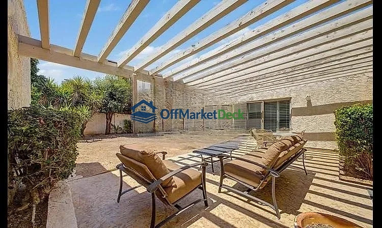 Off-market house in Scottsdale, Arizona — 3 beds, 2 baths, $799,999 — photo 8 of 8