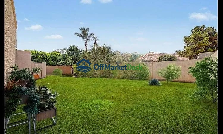 Off-market house in Scottsdale, Arizona — 3 beds, 2 baths, $799,999 — photo 2 of 8