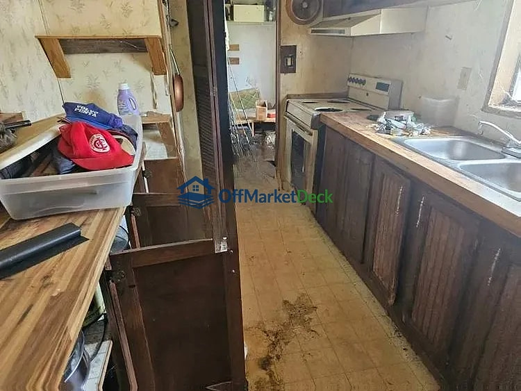 Off-market house in Nashville, Tennessee — 3 beds, 1 bath, $115,000 — photo 6 of 8