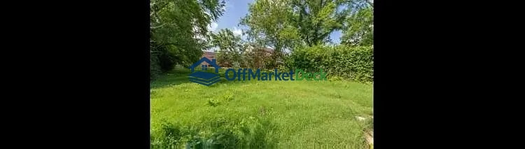 Off-market house in Nashville, Tennessee — 2 beds, 1 bath, $269,990 — photo 3 of 8