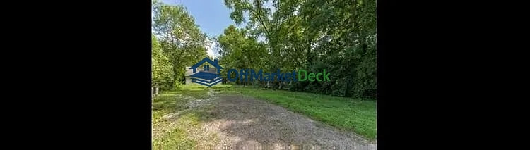 Off-market house in Nashville, Tennessee — 2 beds, 1 bath, $269,990 — photo 5 of 8