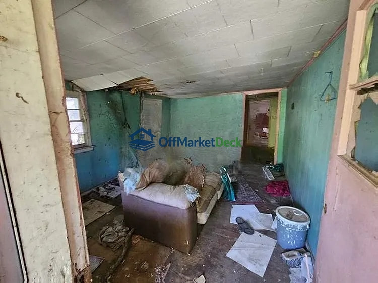 Off-market house in Laurinburg, North Carolina — 3 beds, 1 bath, $28,124 — photo 8 of 8