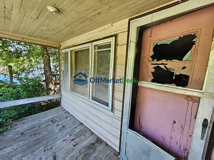 Off-market house in Laurinburg, North Carolina — 3 beds, 1 bath, $28,124 — photo 7 of 8