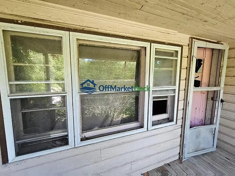 Off-market house in Laurinburg, North Carolina — 3 beds, 1 bath, $28,124 — photo 6 of 8