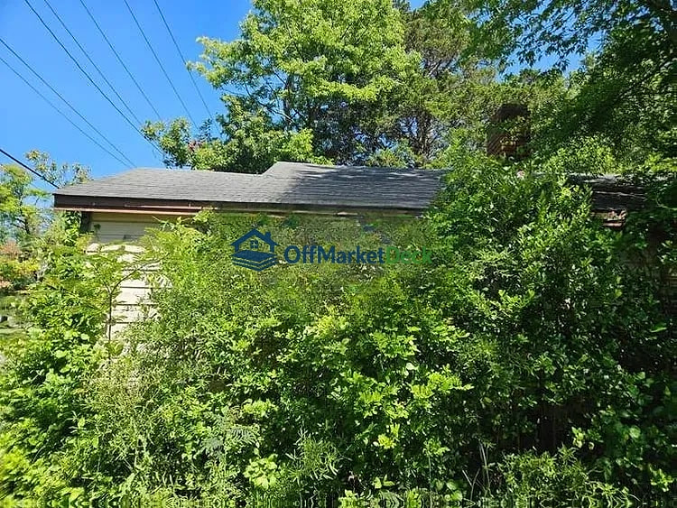 Off-market house in Laurinburg, North Carolina — 3 beds, 1 bath, $28,124 — photo 5 of 8