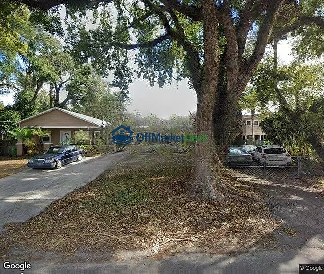 Off-market house in Tampa, Florida — 3 beds, 2 baths, $205,000 — photo 3 of 3