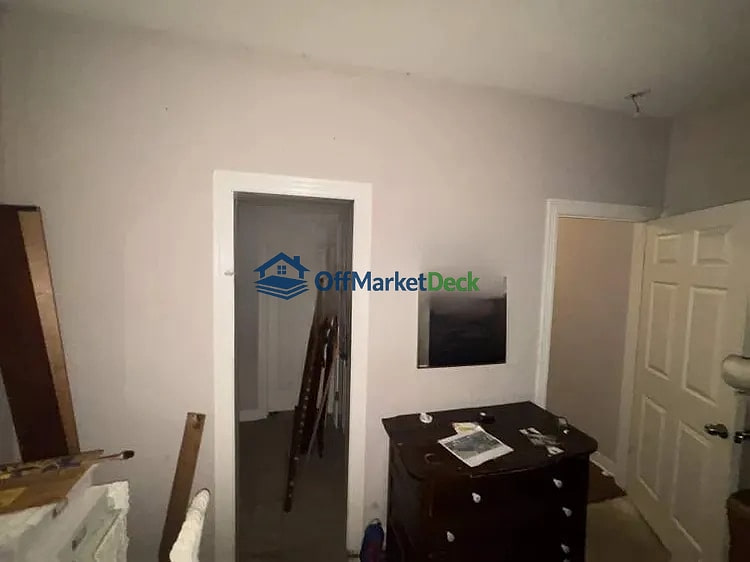 Off-market house in Brandon, Mississippi — 3 beds, 2.5 baths, $210,000 — photo 4 of 8