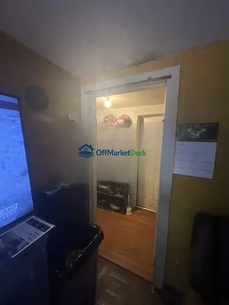 Off-market house in Tuscaloosa, Alabama — 3 beds, 1 bath, $45,000 — photo 6 of 8