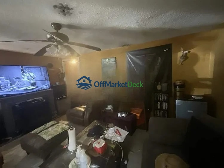 Off-market house in Tuscaloosa, Alabama — 3 beds, 1 bath, $45,000 — photo 2 of 8