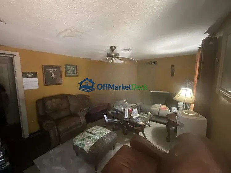 Off-market house in Tuscaloosa, Alabama — 3 beds, 1 bath, $45,000 — photo 3 of 8