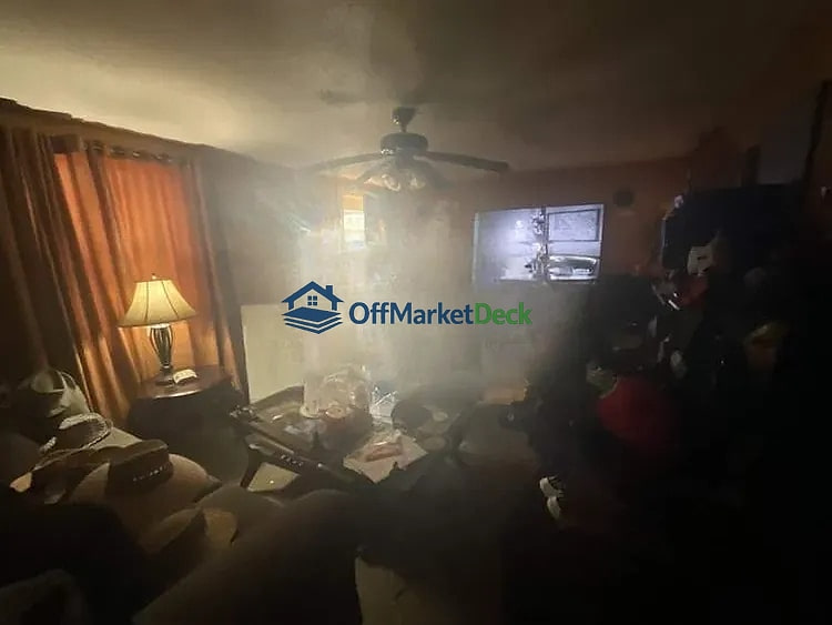 Off-market house in Tuscaloosa, Alabama — 3 beds, 1 bath, $45,000 — photo 5 of 8