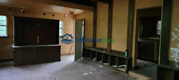 Off-market house in Wills Point, Texas — 2 beds, 1.5 baths, $53,000 — photo 4 of 8