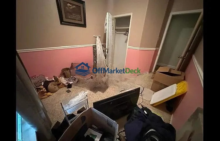 Off-market house in Terrell, Texas — 4 beds, 2 baths, $225,000 — photo 7 of 8
