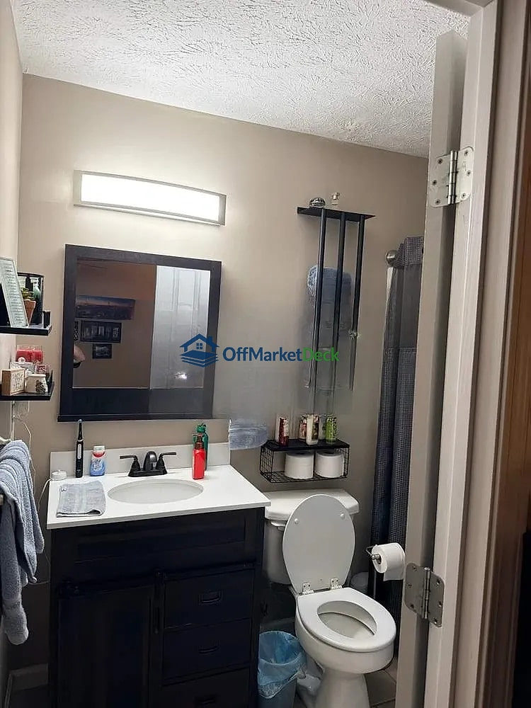 Off-market house in White Pine, Tennessee — 2 beds, 2 baths, $15,000 — photo 7 of 8