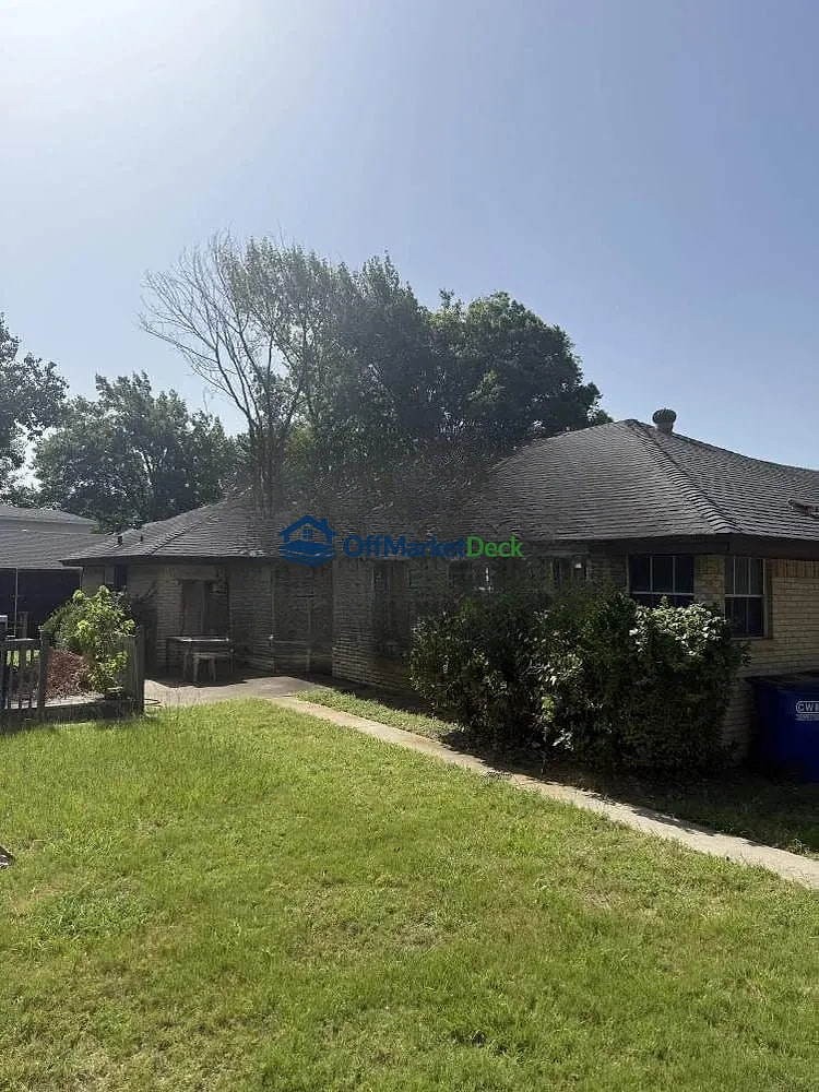 Off-market house in Colleyville, Texas — 4 beds, 2 baths, $536,000 — photo 6 of 8