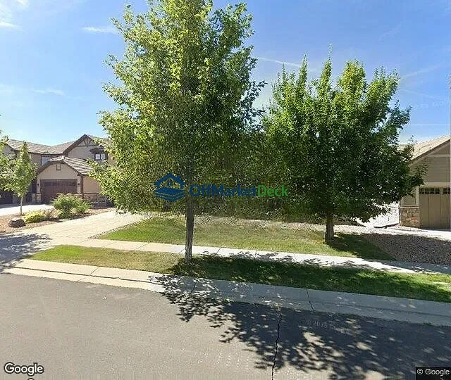 Off-market house in Broomfield, Colorado — 4 beds, 4 baths, $869,000 — photo 2 of 3
